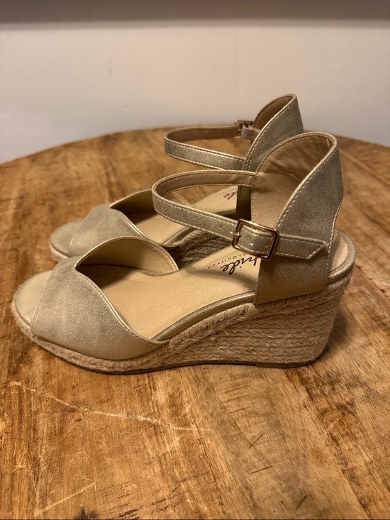 Life Stride Shoes - LifeStride  velocity 2.0 Taupe Espadrille Wedge Sandals  Size 10W